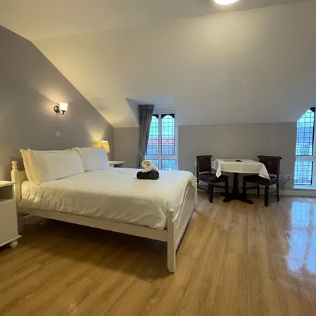 Casa de hóspedes Riverside 2*