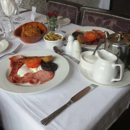 Πανσιόν Riverside 2*